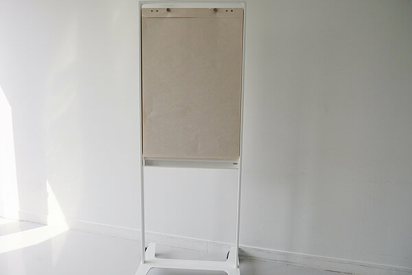Un paper board, vue de face